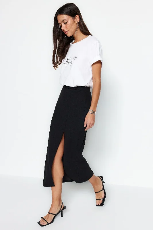 Black Slit Detailed Crepe Maxi Knitted Skirt TWOSS23ET00351 pleated skirt texture