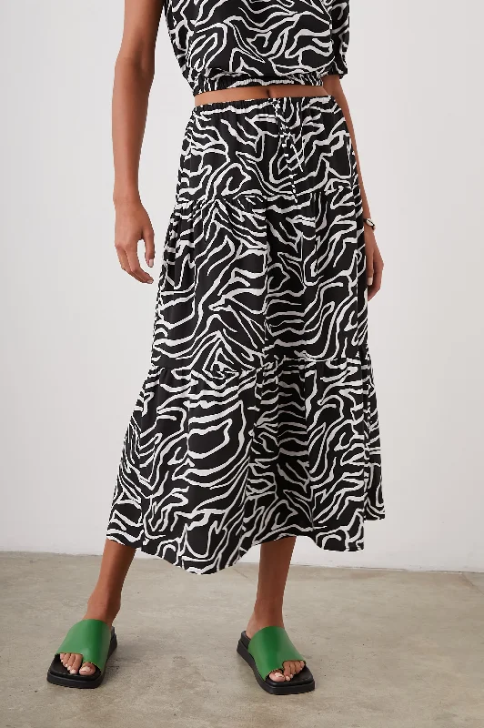MARY SKIRT - CONTOUR LINES leather skirt bold