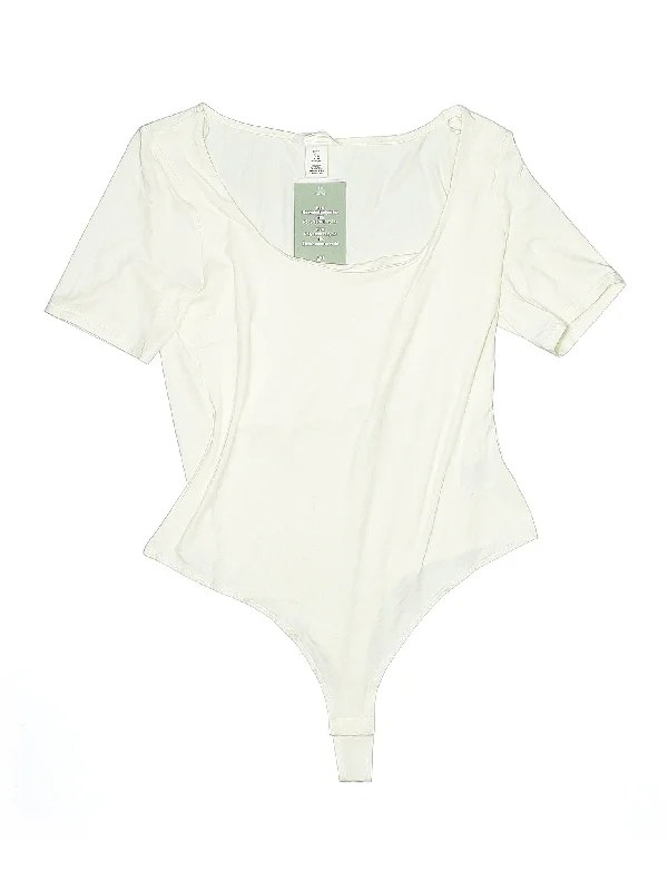 Bodysuit Elegant Bodysuit with Lace Trim